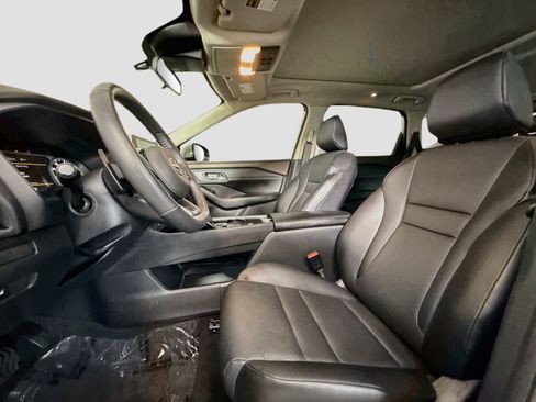 Used 2023 Nissan Rogue SV w/ SV Premium B Package FWD image 22