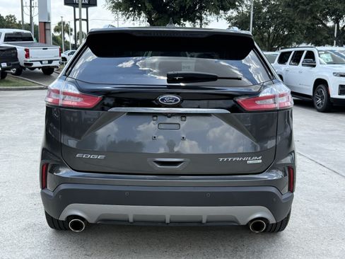 Used 2019 Ford Edge Titanium FWD image 7