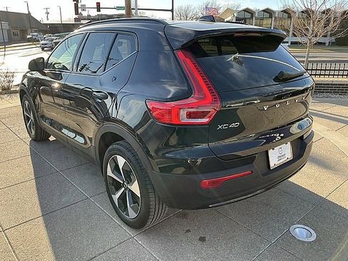 Certified 2025 Volvo XC40 B5 Plus image 10