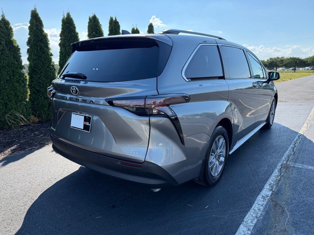 Certified 2026 Toyota Sienna XLE AWD/4WD image 2