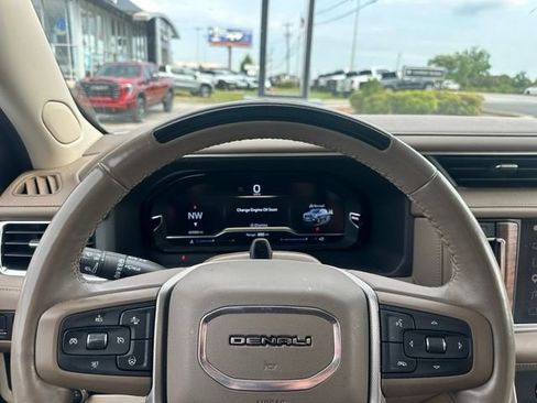 Used 2023 GMC Yukon Denali w/ Denali Reserve Package AWD/4WD image 24