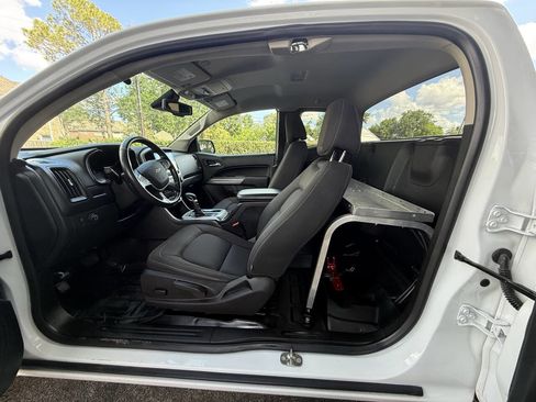 Used 2022 Chevrolet Colorado LT w/ Fleet Safety Package image 22