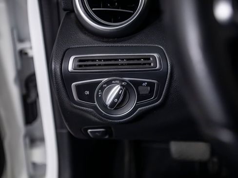 Used 2021 Mercedes-Benz C 300 Sedan image 34