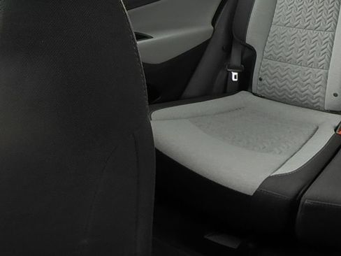 Used 2024 Chevrolet Equinox LS w/ Driver Confidence II Package FWD image 15