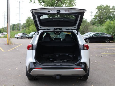 Used 2023 Toyota RAV4 XSE AWD/4WD image 5