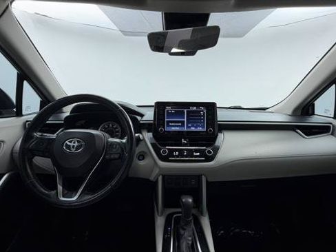 Used 2022 Toyota Corolla Cross LE FWD image 23