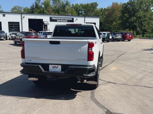 Certified 2023 Chevrolet Silverado 2500 Custom w/ Custom Value Package image 8