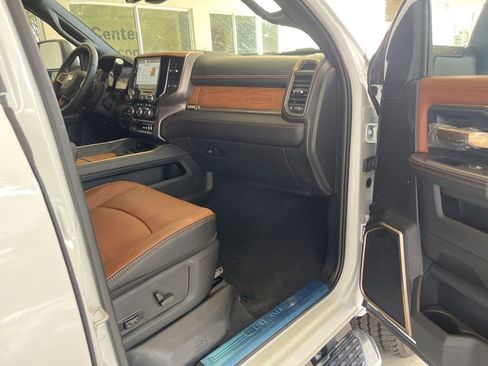 New 2023 RAM 2500 Limited image 25