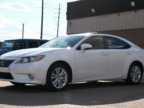 Used 2015 Lexus ES 350 w/ Premium Package image 14