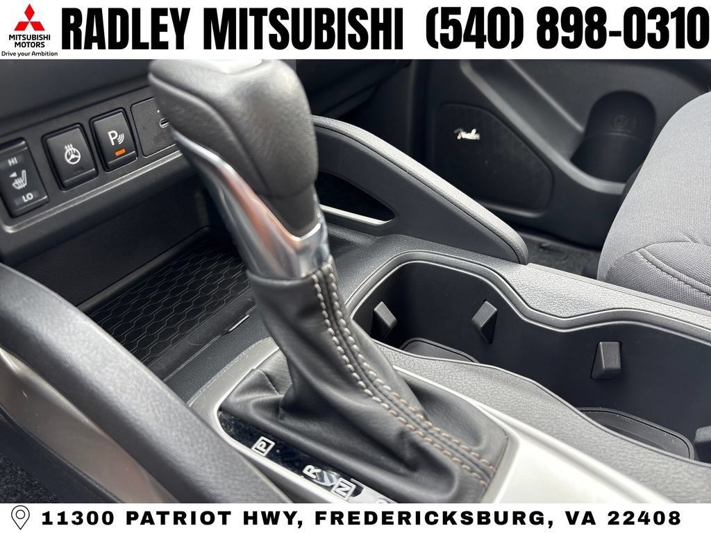 Used 2023 Nissan Frontier SV w/ SV Convenience Package AWD/4WD image 11