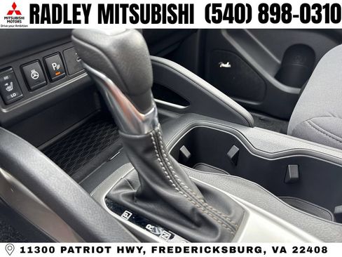 Used 2023 Nissan Frontier SV w/ SV Convenience Package AWD/4WD image 11