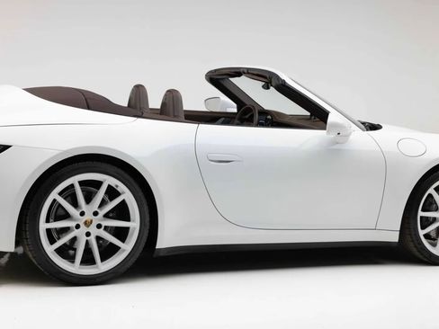 Used 2024 Porsche 911 Carrera image 36
