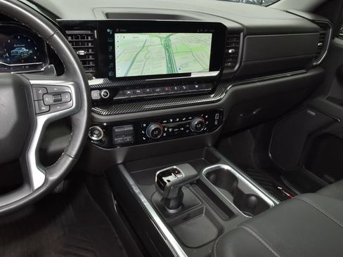 Used 2025 Chevrolet Silverado 1500 LTZ AWD/4WD image 27