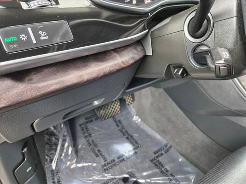 Used 2019 Audi Q8 Prestige AWD/4WD image 15