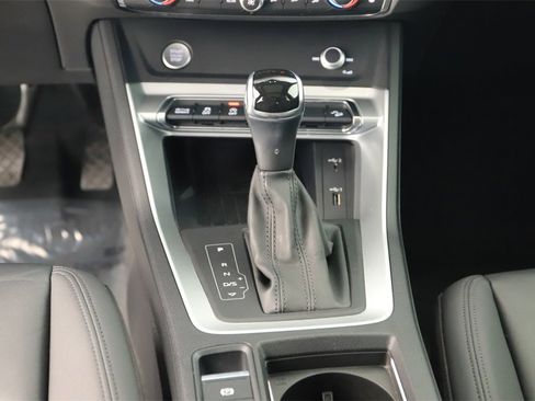 Used 2020 Audi Q3 2.0T Premium Plus w/ Premium Plus Package image 21