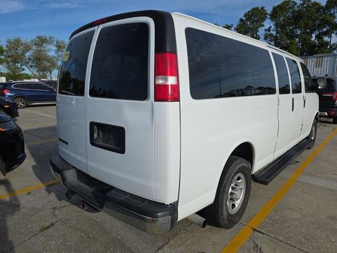 Used 2020 Chevrolet Express 3500 LT w/ LT Preferred Equipment Group image 3