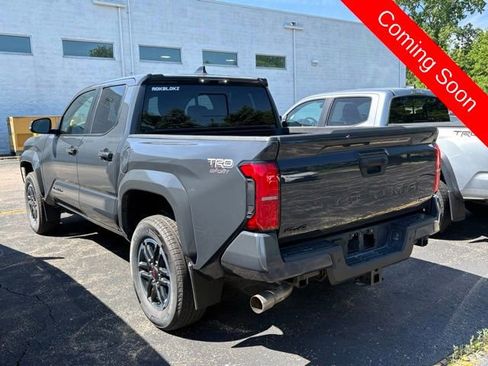 Used 2024 Toyota Tacoma TRD Sport w/ TRD Sport Upgrade Package AWD/4WD image 4