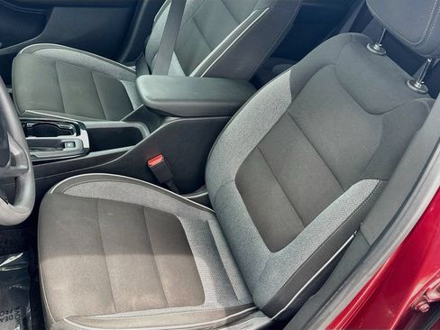 Used 2022 Chevrolet TrailBlazer LT w/ Confidence II Package FWD image 19