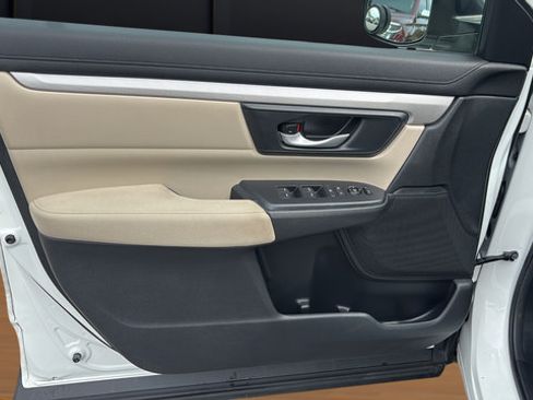 Used 2018 Honda CR-V LX image 16