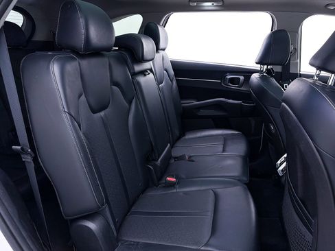 Used 2021 Kia Sorento S w/ Panoramic Sunroof Package image 36