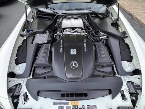 Used 2016 Mercedes-Benz AMG GT S image 33