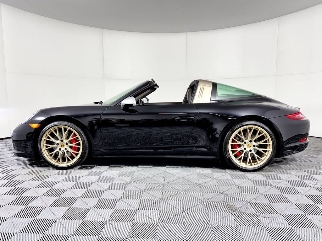 Certified 2019 Porsche 911 Targa 4 GTS AWD/4WD image 2
