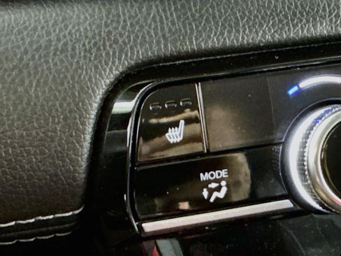 Used 2023 Honda Pilot EX-L image 3