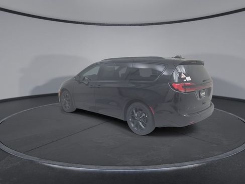 New 2026 Chrysler Pacifica Limited image 12