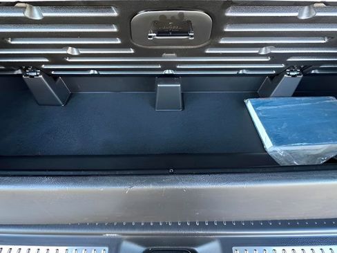 Used 2020 Cadillac Escalade Luxury image 54