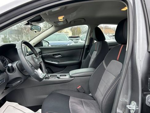 Certified 2023 Nissan Sentra SR w/ Trunk Package FWD image 10