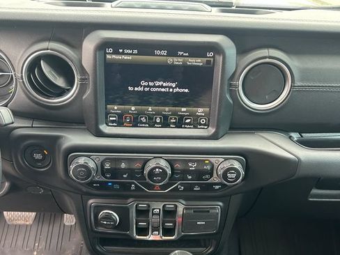 Used 2021 Jeep Wrangler Unlimited Sahara w/ Cold Weather Group AWD/4WD image 14
