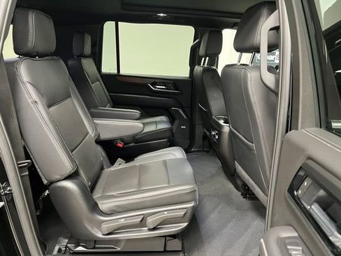 Used 2025 GMC Yukon XL Denali image 59