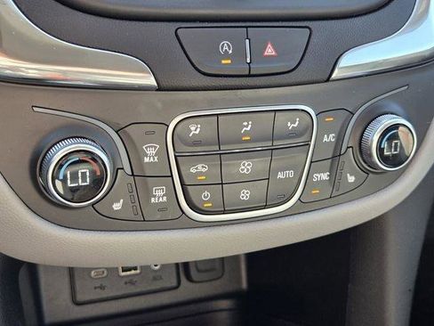 Used 2024 Chevrolet Equinox LT image 34