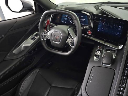 Used 2024 Chevrolet Corvette Stingray Coupe w/ Z51 Performance Package image 21