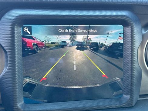 Used 2021 Jeep Gladiator Willys image 22