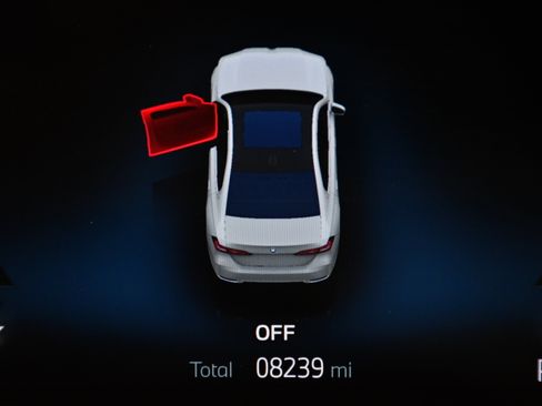 Used 2025 BMW i5 eDrive40i image 14