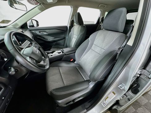 Used 2025 Nissan Rogue SV AWD/4WD image 13
