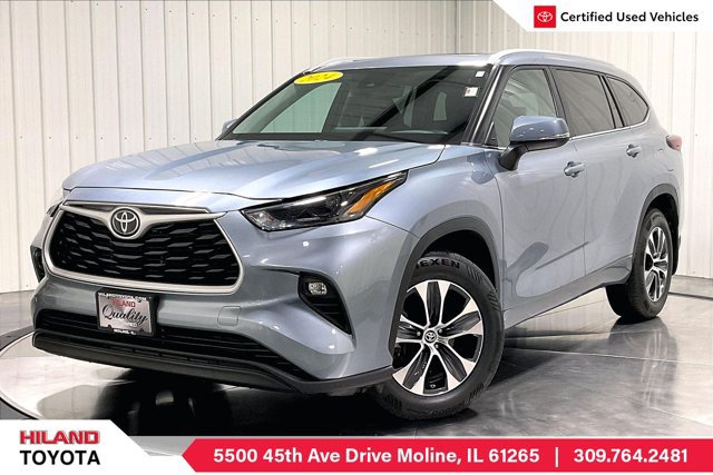 Certified 2024 Toyota Highlander XLE AWD/4WD image 1