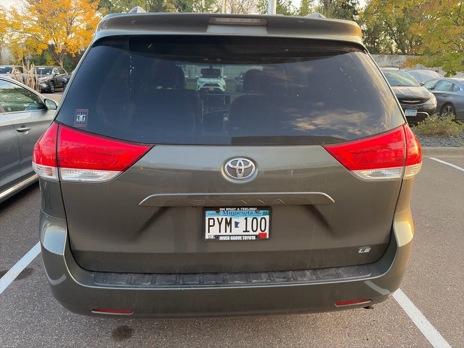 Used 2012 Toyota Sienna LE w/ Towing Pkg FWD image 5
