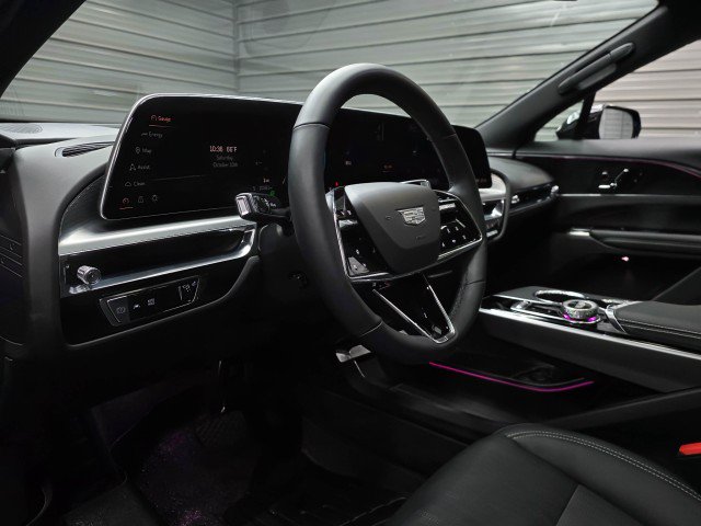 Used 2024 Cadillac Lyriq Sport AWD/4WD image 11