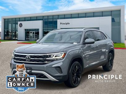 Used 2021 Volkswagen Atlas Cross Sport SE w/ Panoramic Sunroof Package