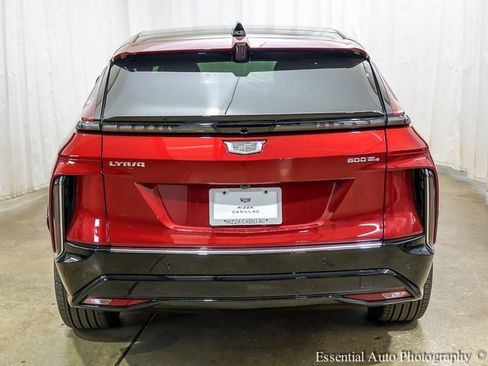 New 2025 Cadillac Lyriq Luxury w/ LPO, Floor Liner Package image 5