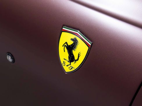 Certified 2023 Ferrari 812 Competizione image 15