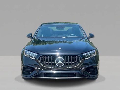 Used 2025 Mercedes-Benz E 53 AMG e 4MATIC Sedan image 3