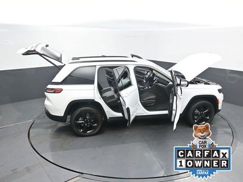 Used 2022 Jeep Grand Cherokee Altitude image 79