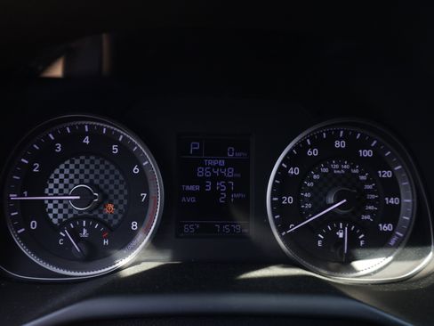 Used 2019 Hyundai Elantra SE image 14