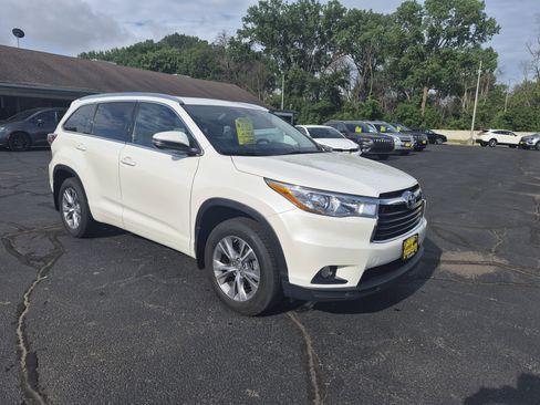 Used 2015 Toyota Highlander XLE AWD/4WD image 2