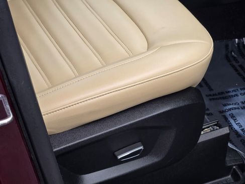 Used 2019 Ford Edge SEL w/ Equipment Group 201A image 6