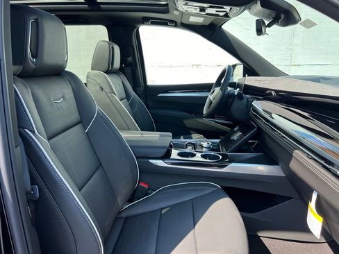 New 2025 Cadillac Escalade Premium Luxury image 27