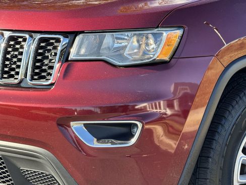 Used 2020 Jeep Grand Cherokee Laredo image 6